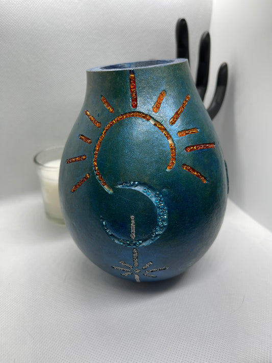 Rise and Align Artistic Gourd